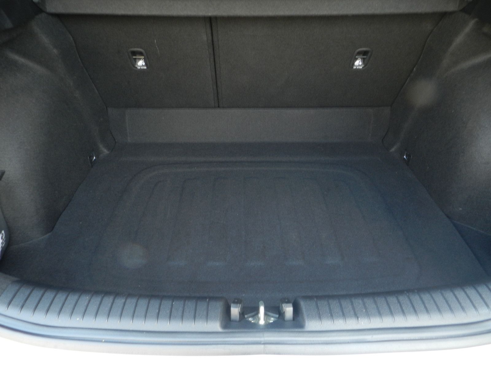 Kia Ceed - Samsaru's Car Outlet