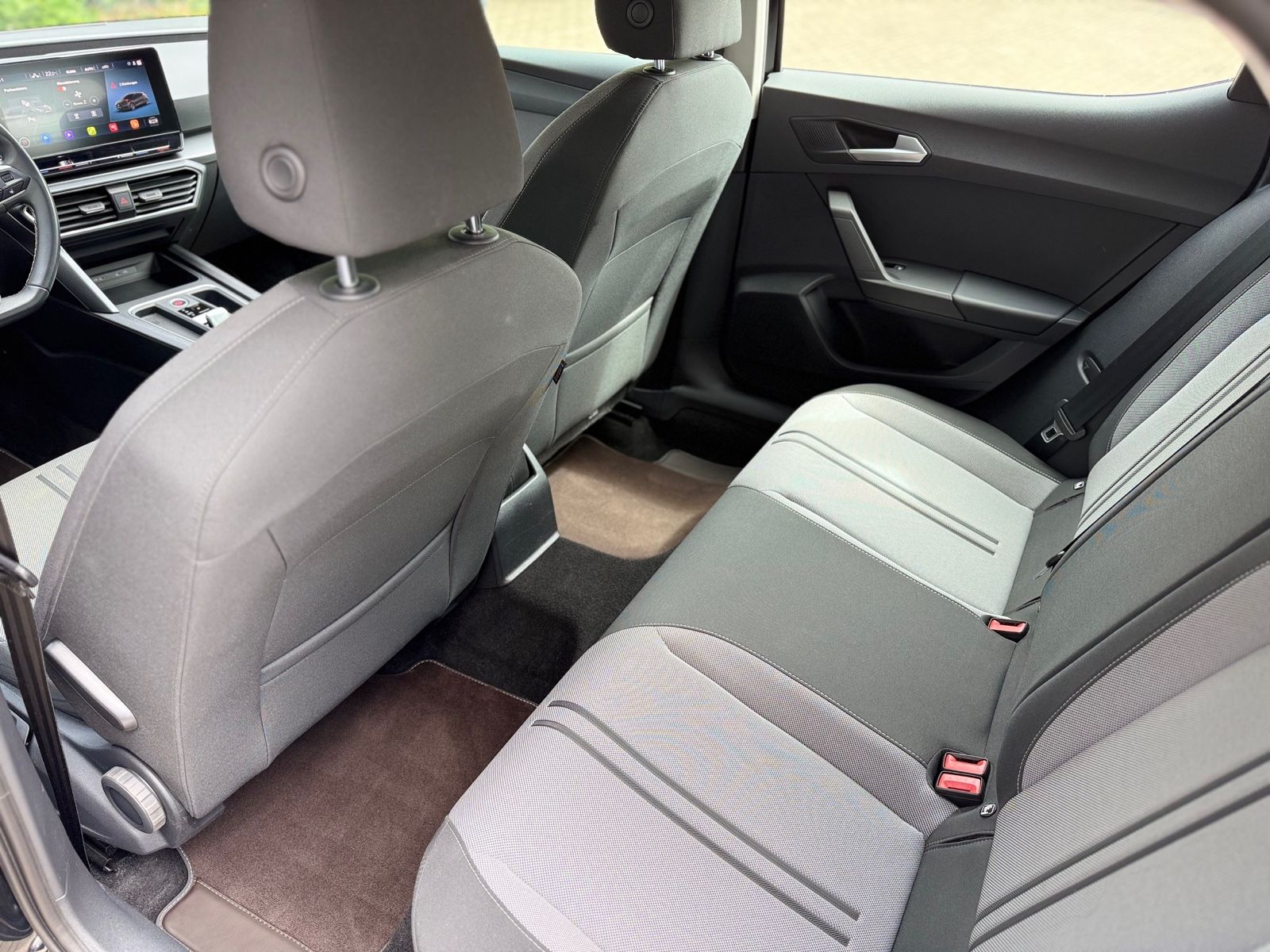 Seat Leon Style DSG - Samsaru's Car Outlet