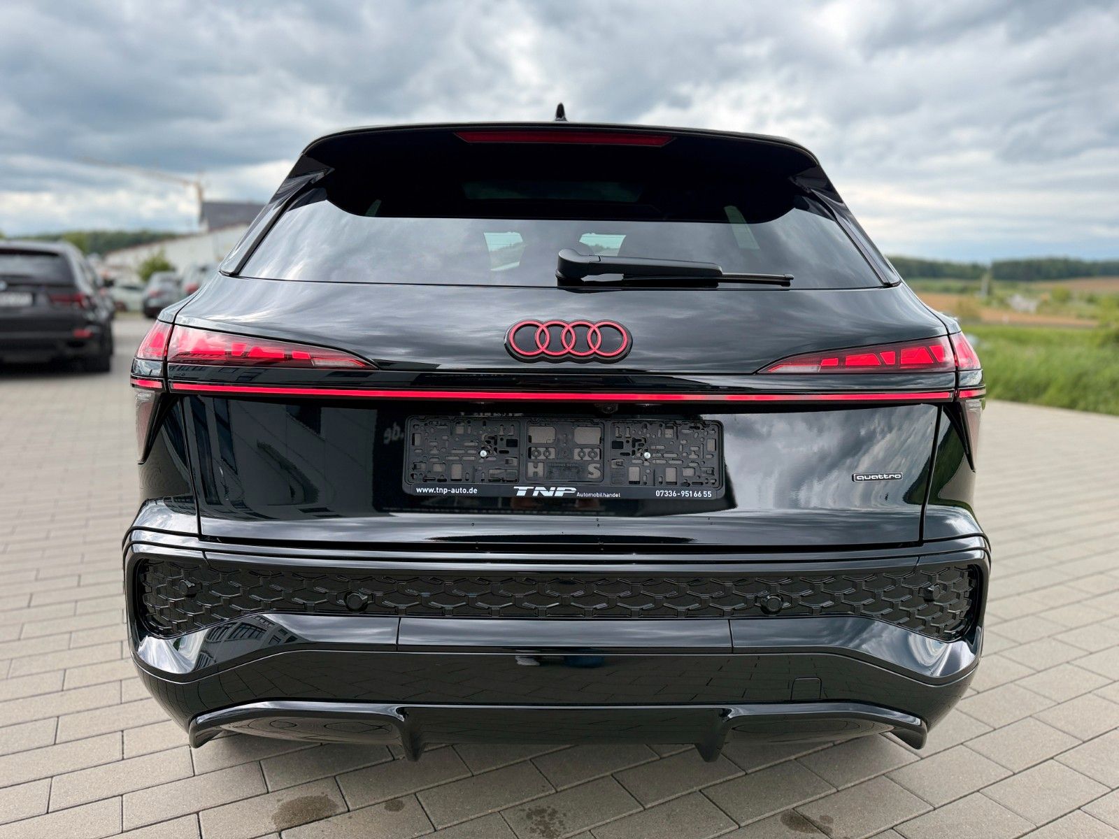 Audi Q3 TFSI S-line S tronic+AHK+PANO+SONOS+