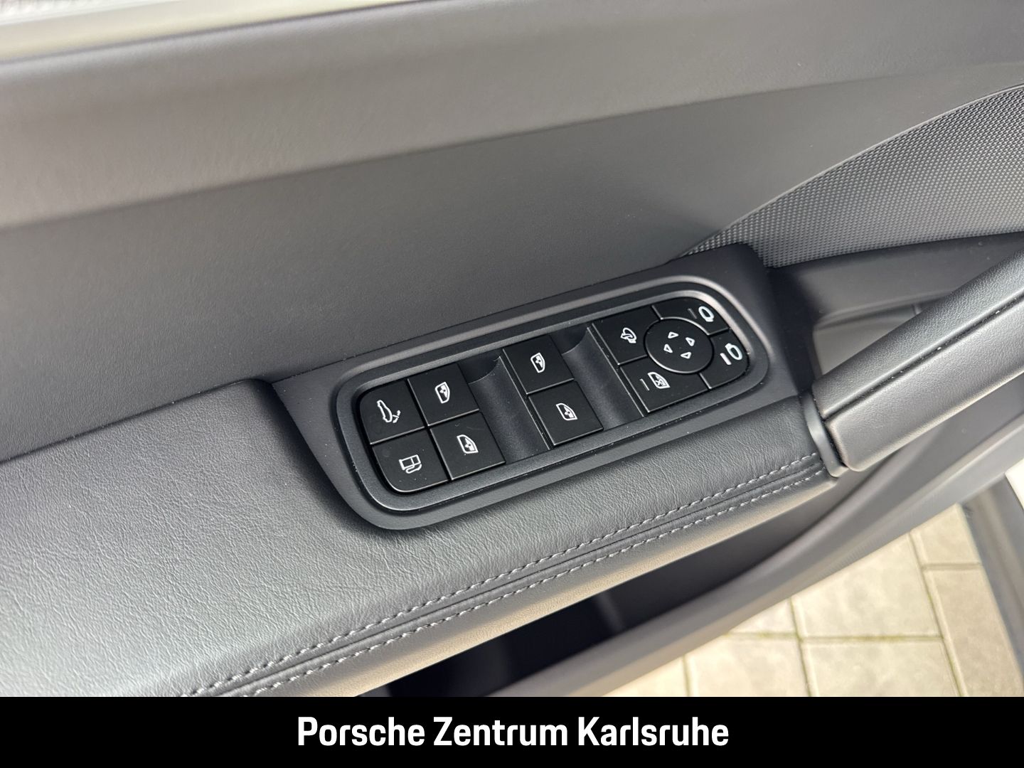 Porsche Cayenne E-Hybrid BOSE LED-Matrix Panoramadach