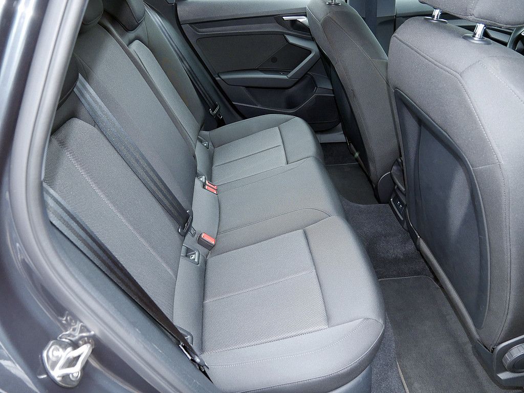 Audi A3 Sportback 35 TDI AHK+LED+NAVI+PDC+SHZG+FSE+BT