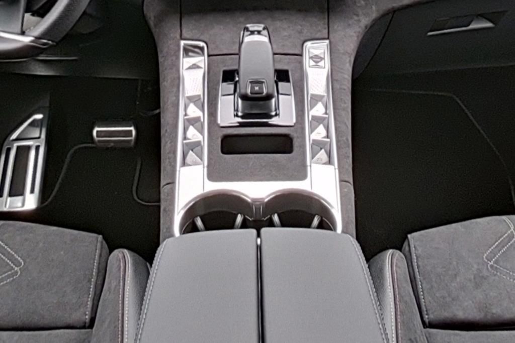 DS Automobiles DS7 Crossback BlueHDi 130 Pallas Automatik