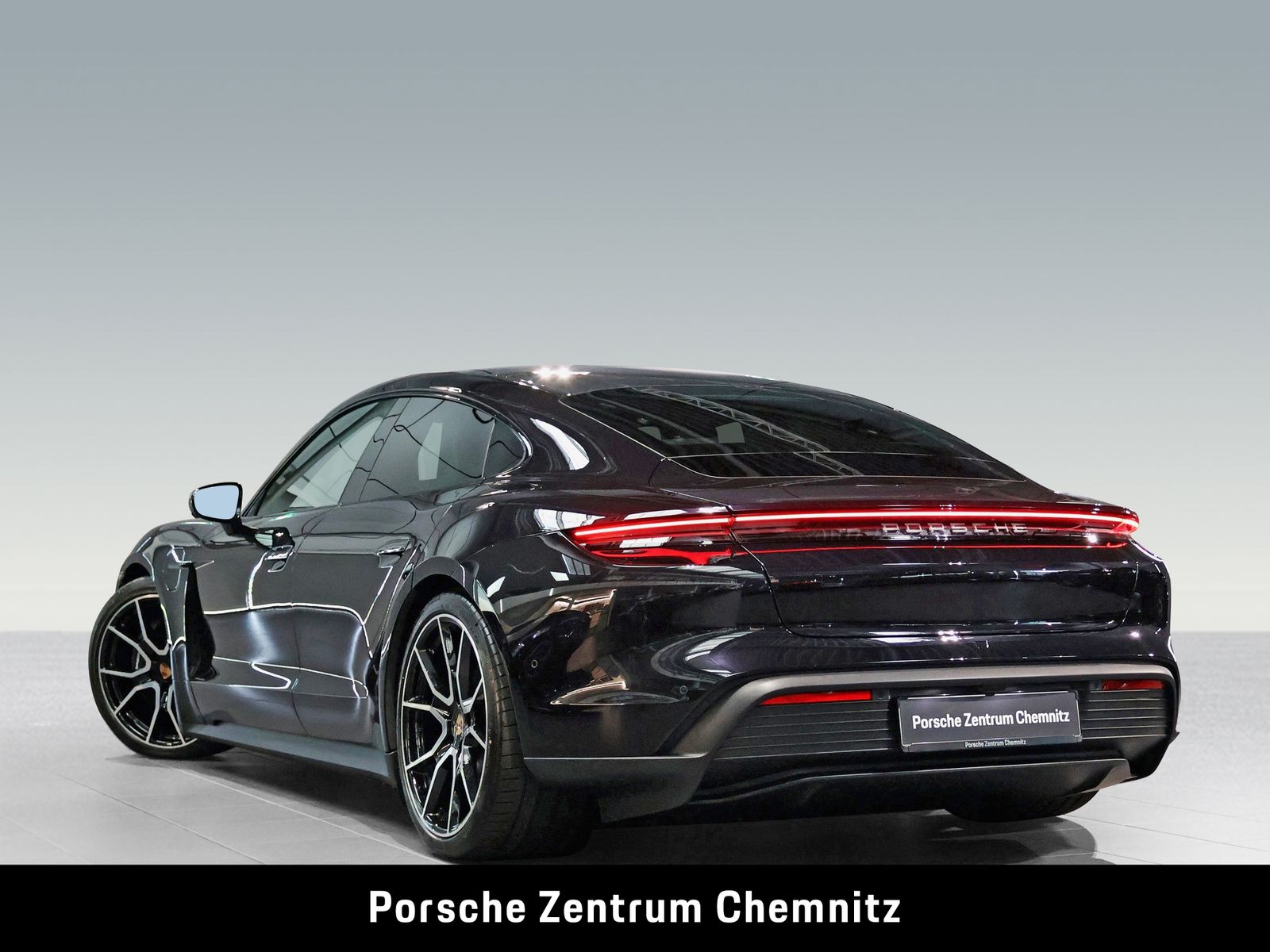 Porsche Taycan 4 Großer Akku!;4+1Sitze;Pano;BOSE