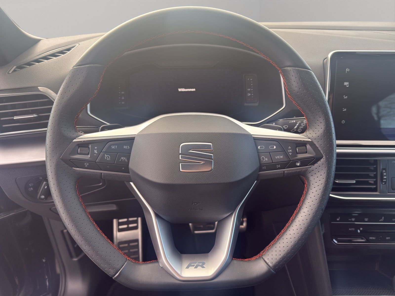 Seat Tarraco 1.5 TSI DSG FR AHK+NAVI+ACC+LED+KAMERA