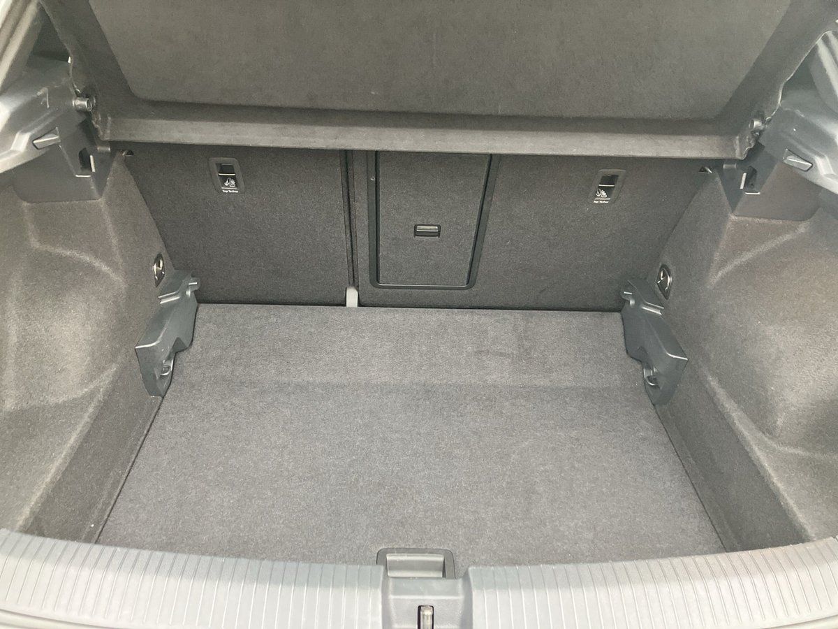 Volkswagen T-Roc R-Line 2.0 TDI DSG - Samsaru's Car Outlet