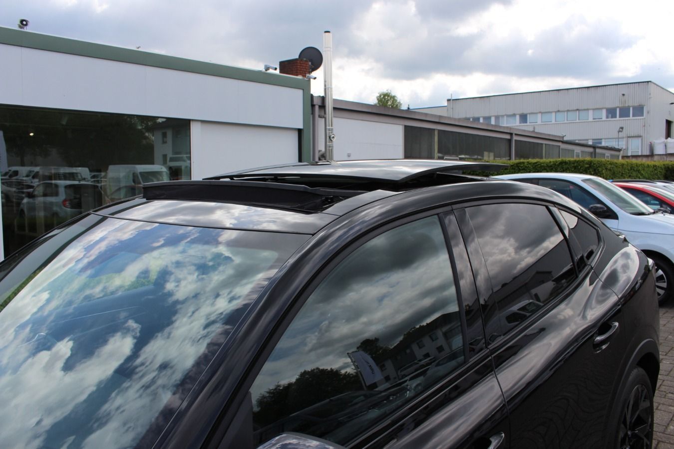 Renault Arkana E-Tech 145 Full Hybrid - Samsaru's Car Outlet