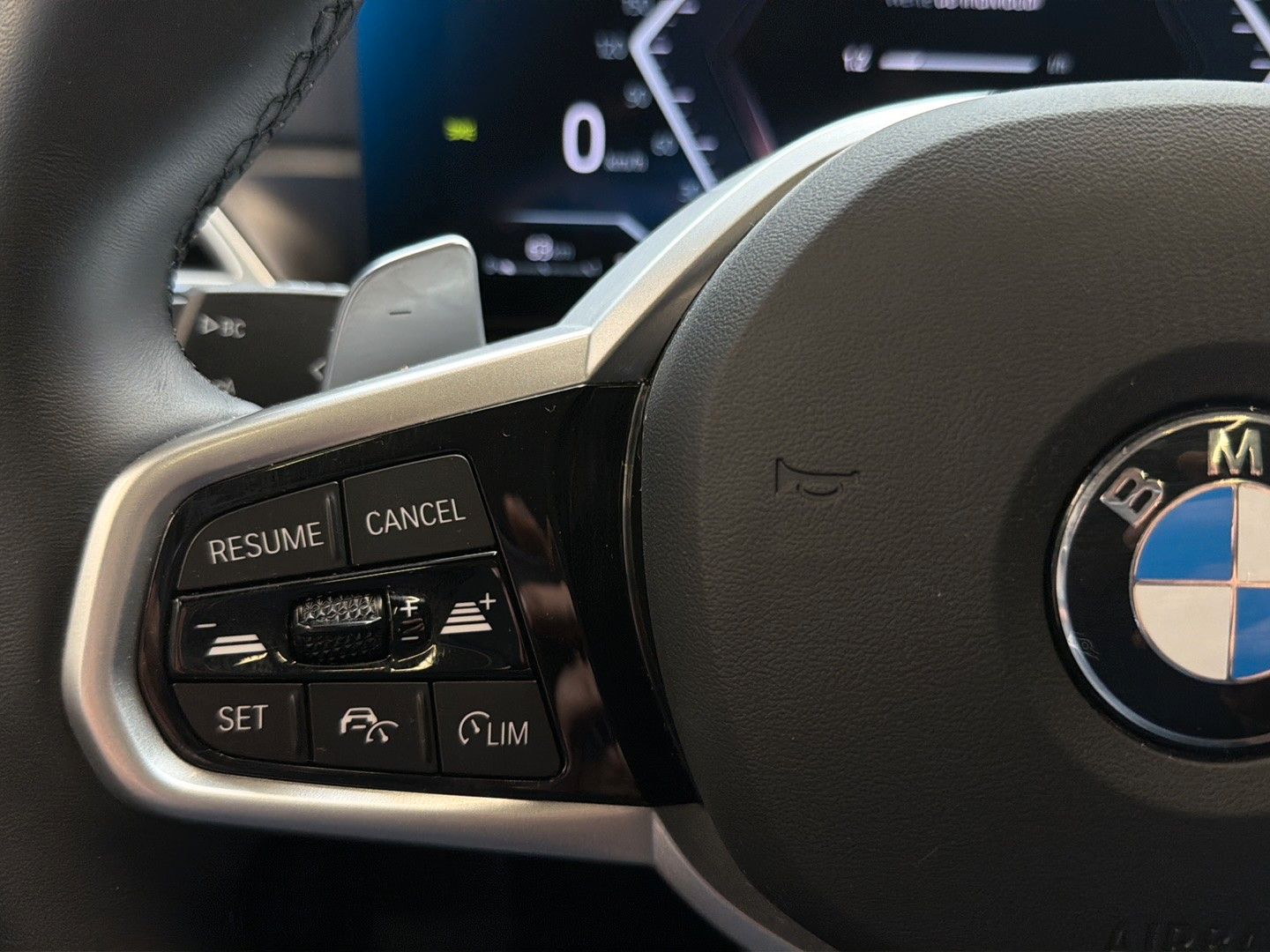 BMW 318i Touring M-Sport AHK ACC KZ 360° HUD PANO IQ