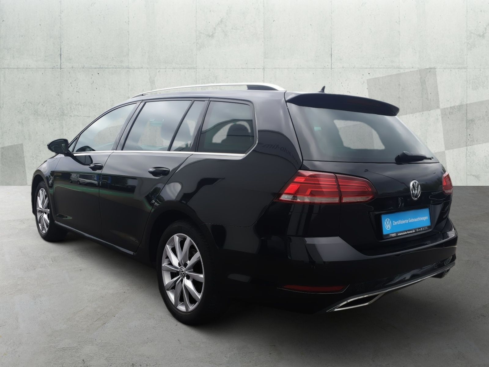 Volkswagen Golf VII Variant 1.5 TSI DSG - Samsaru's Car Outlet