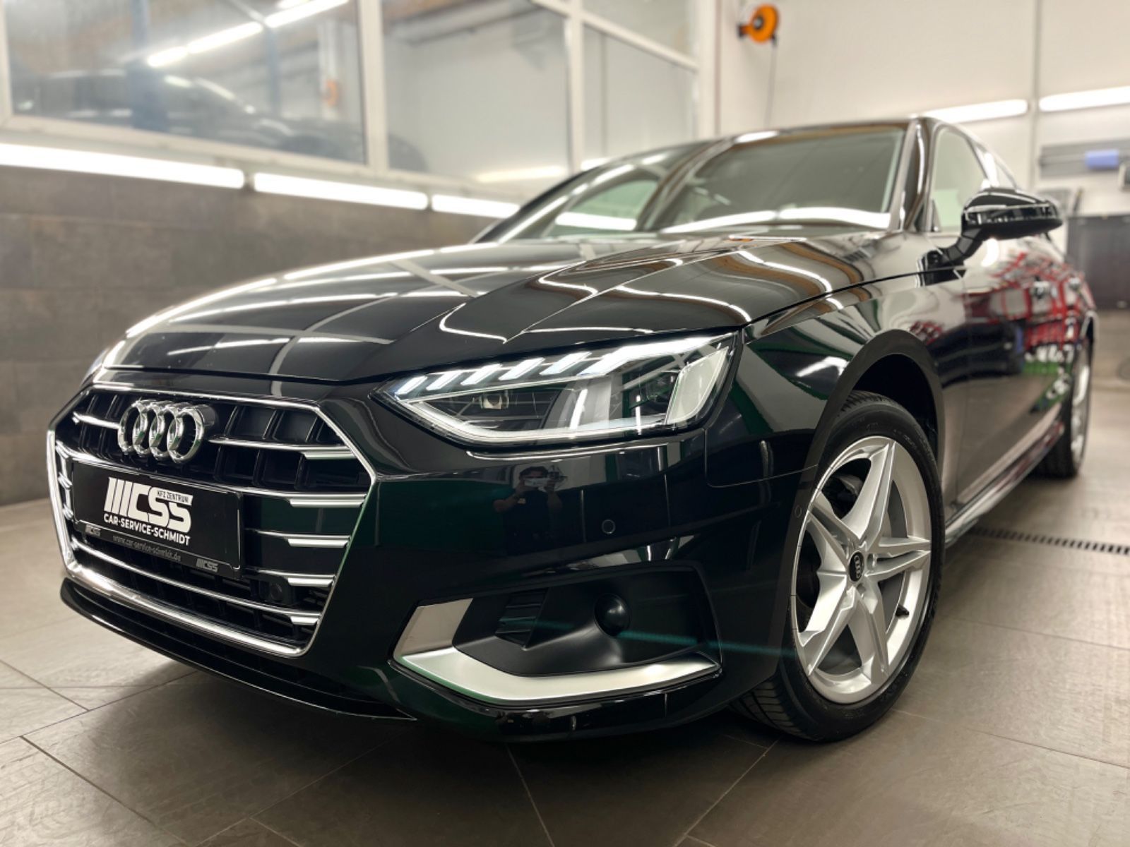 Audi A4 Lim. 40 TFSI advanced - Samsaru's Car Outlet