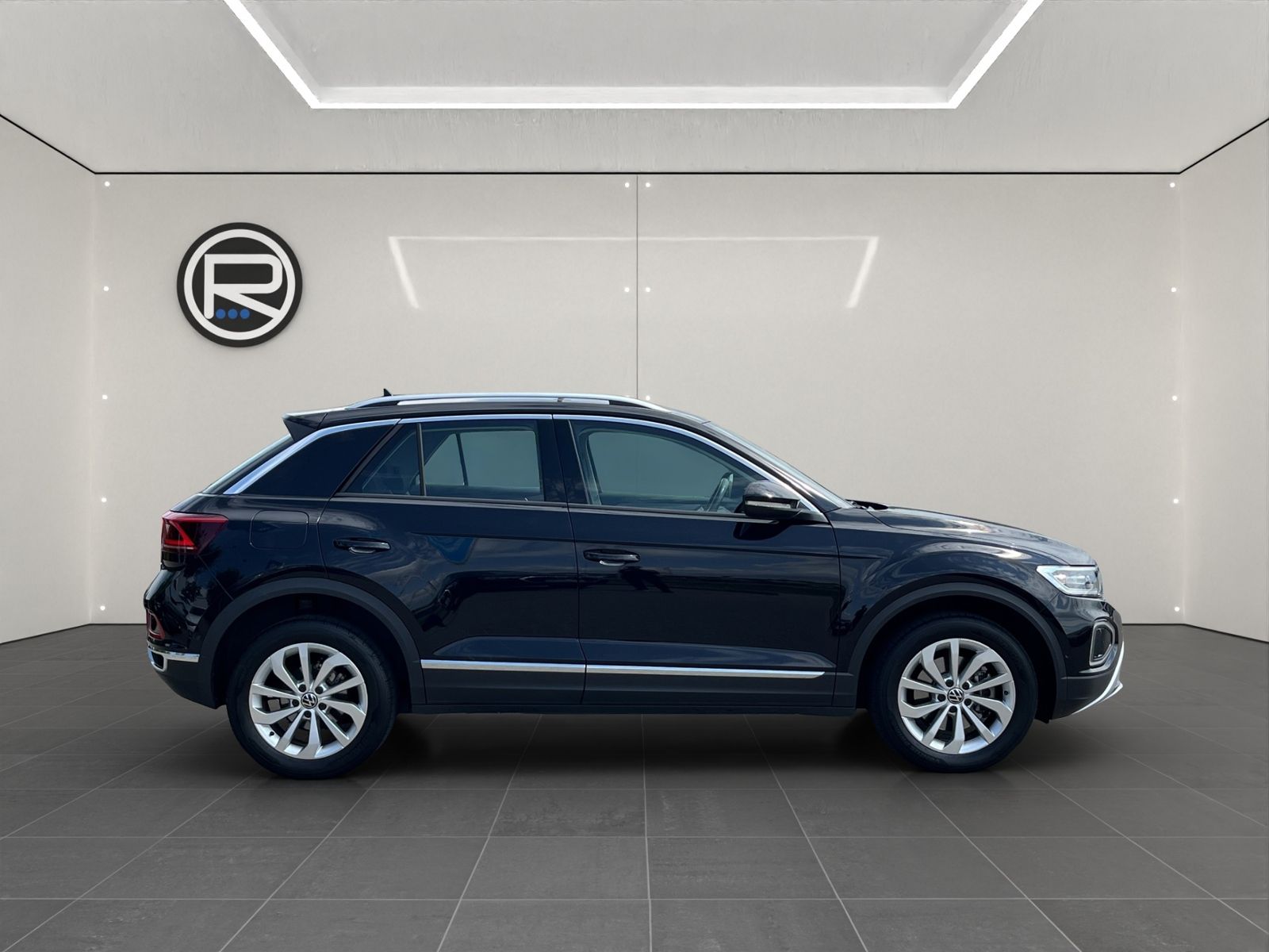 Volkswagen T-Roc 2.0 TDI Style - Samsaru's Car Outlet