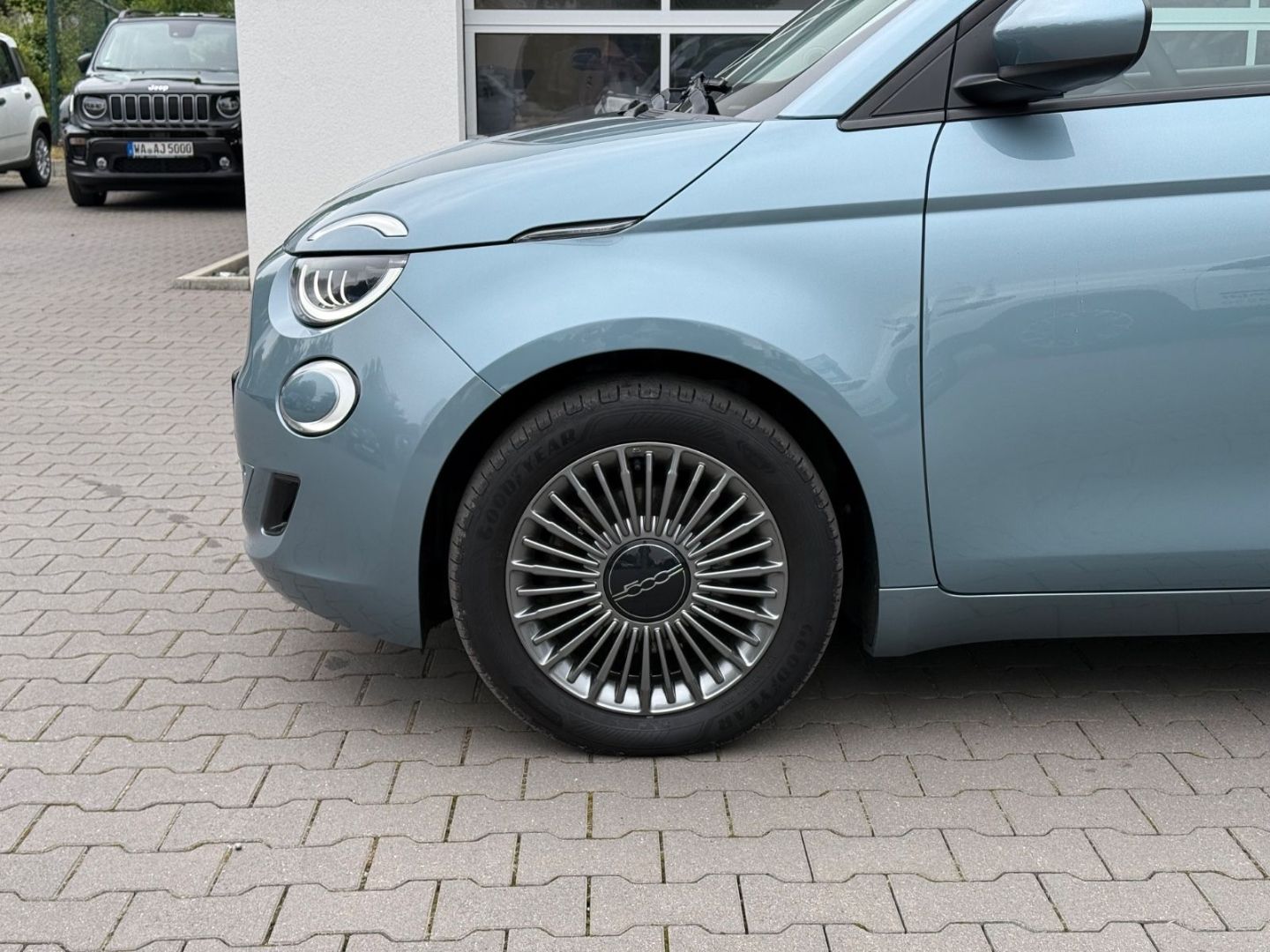 Fiat 500 Icon - Samsaru's Car Outlet