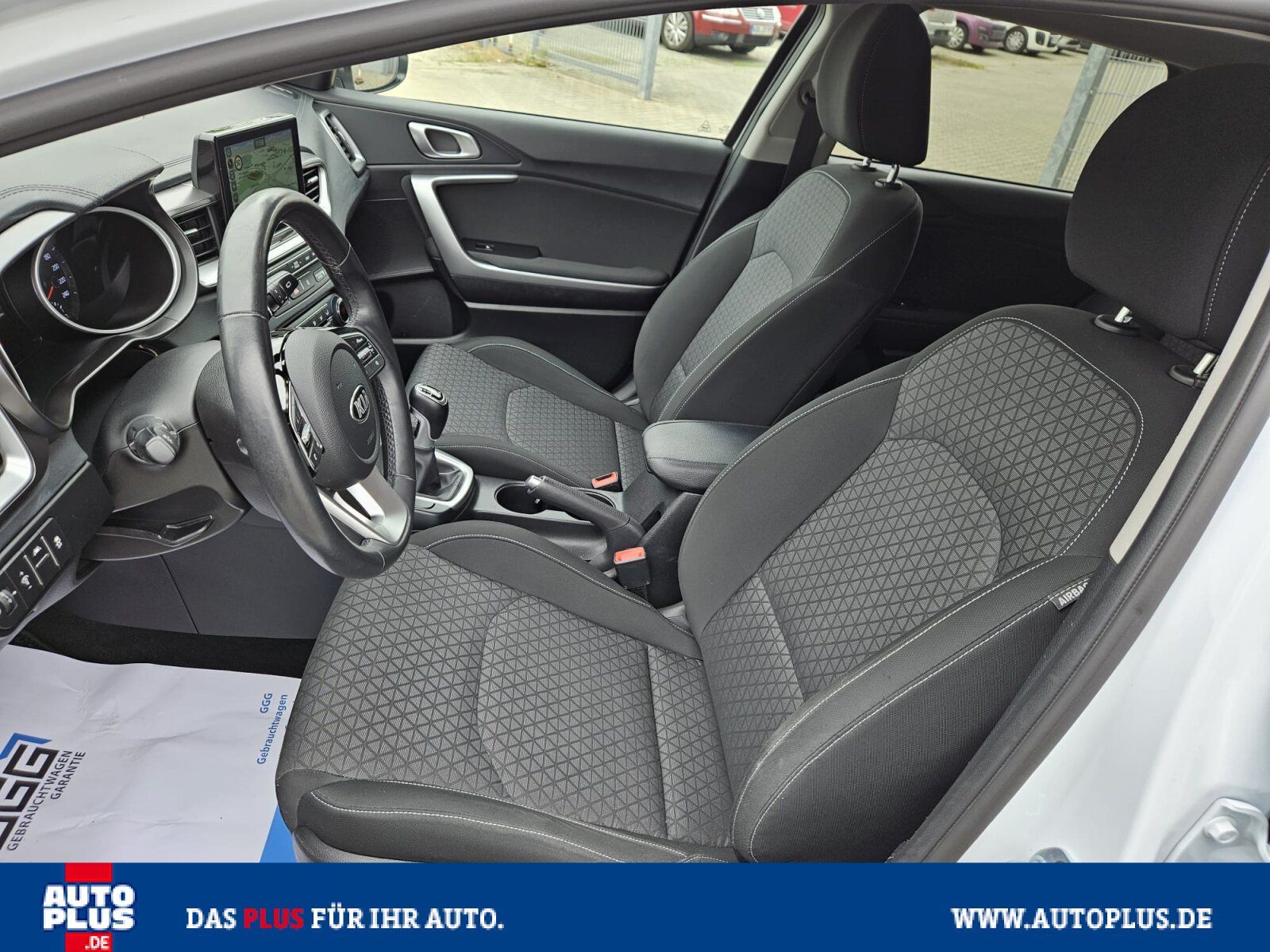 Kia Ceed SW 1.4 Attract - Samsaru's Car Outlet