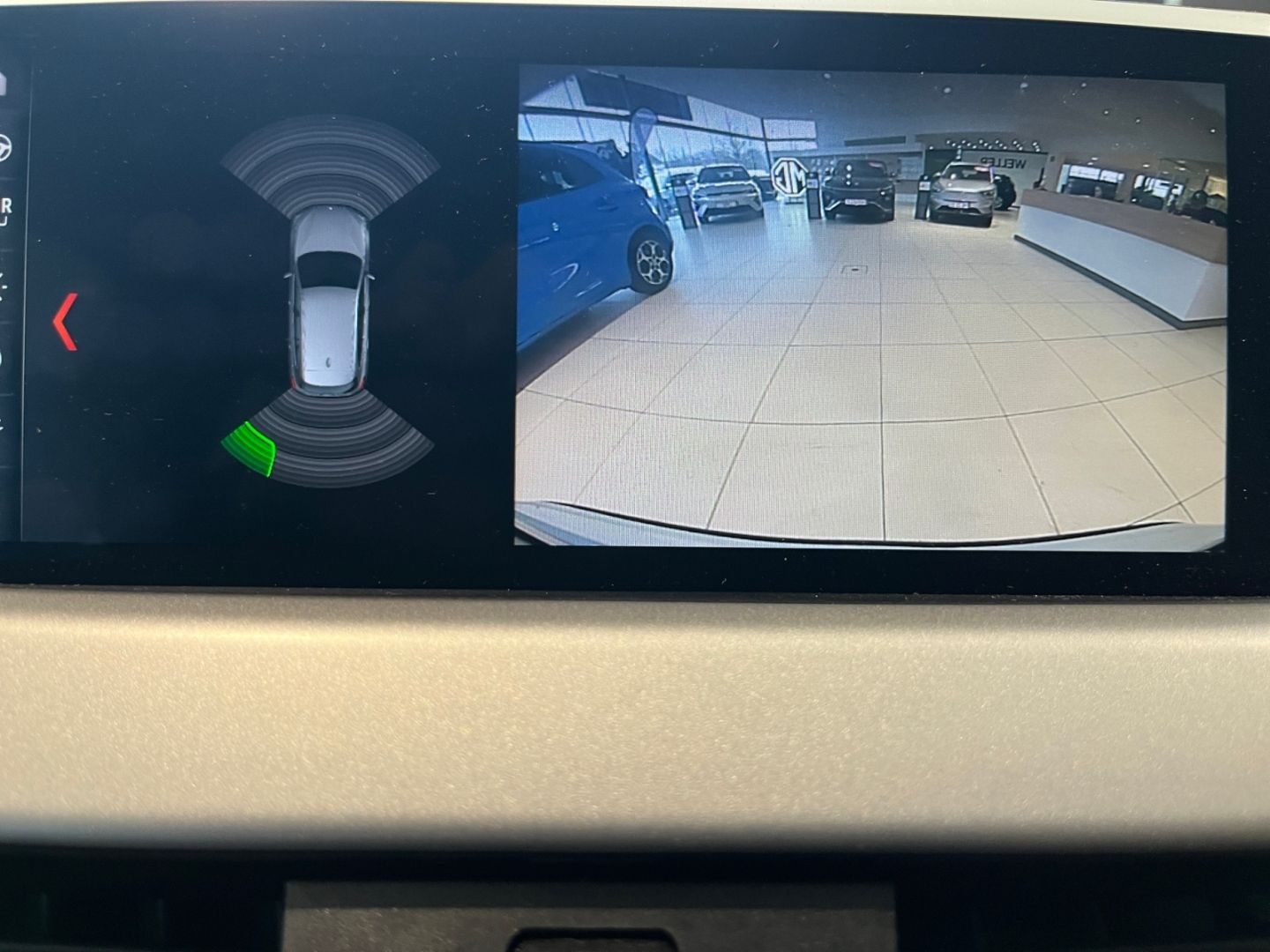 BMW X1 xDrive25e Advantage - Samsaru's Car Outlet