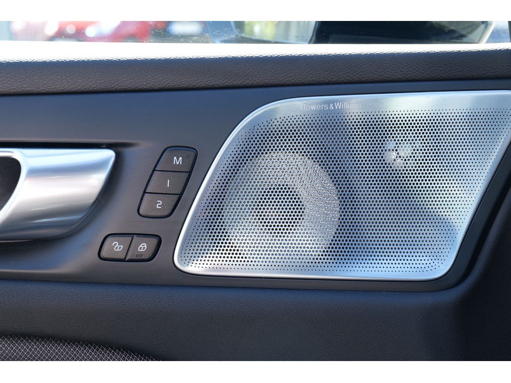 Volvo S60 Lim. T8 Ultimate Dark Recharge Plug-In Hybri