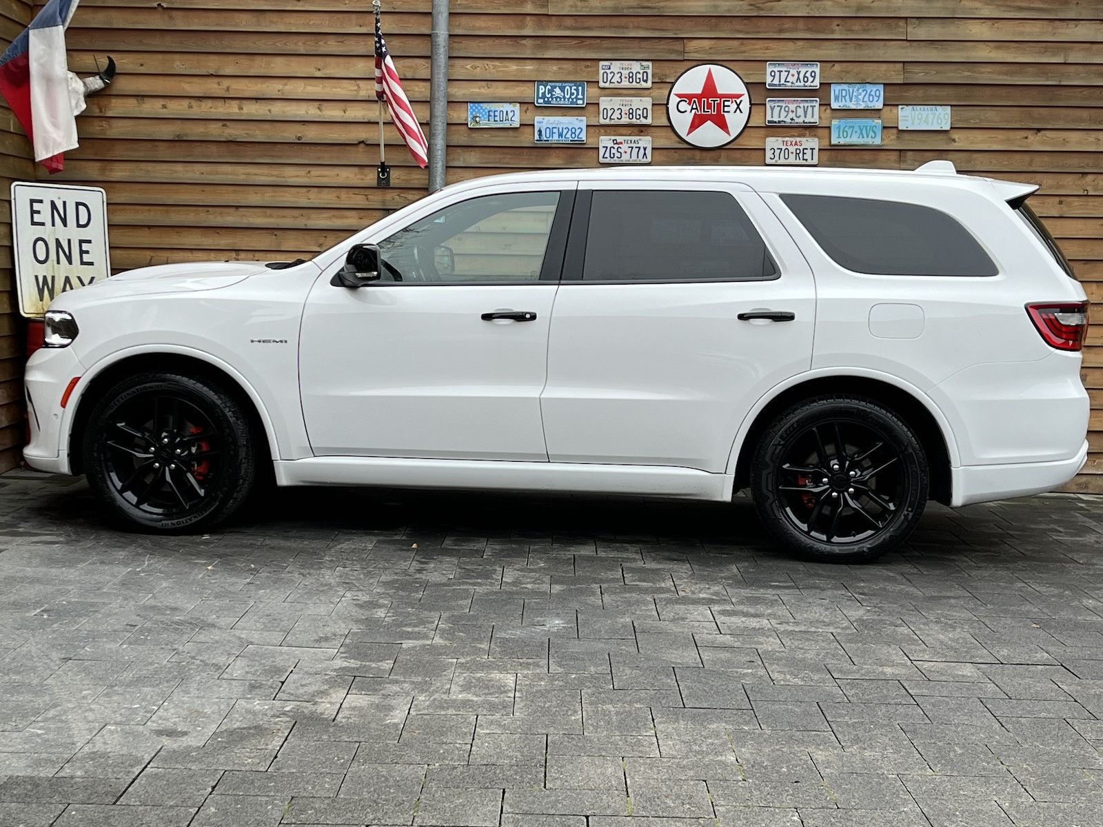 Dodge Durango 5,7L R/T RWD 7S. 10´´ Display SZH LPG
