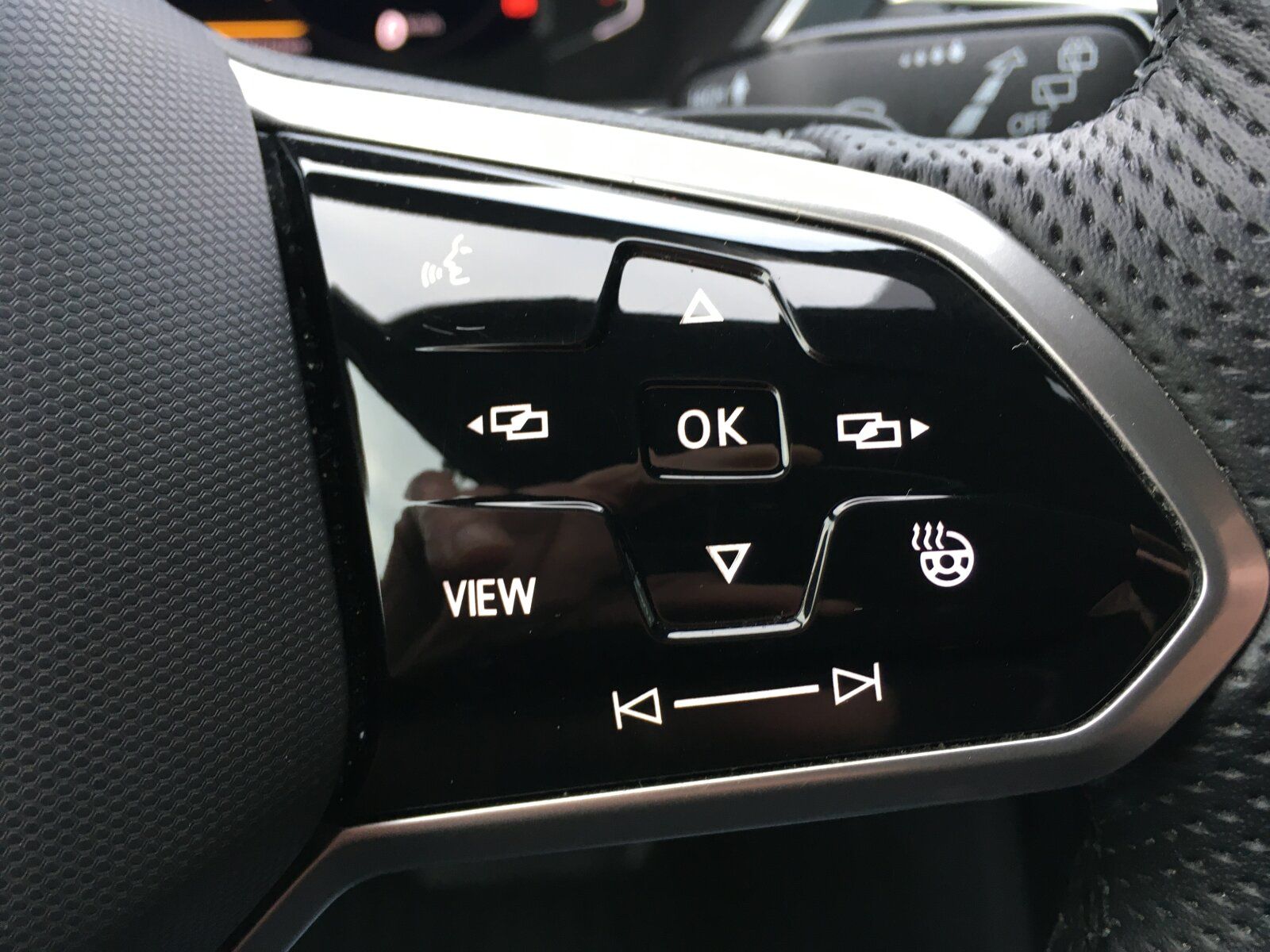 Volkswagen Tiguan R-Line 2.0 TDI 4Motion Leder+Soundsystem+