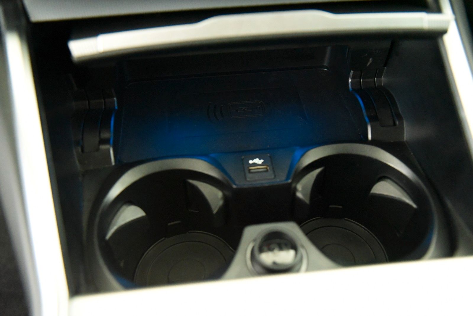 BMW 320d Touring xDrive M Sport - Samsaru's Car Outlet