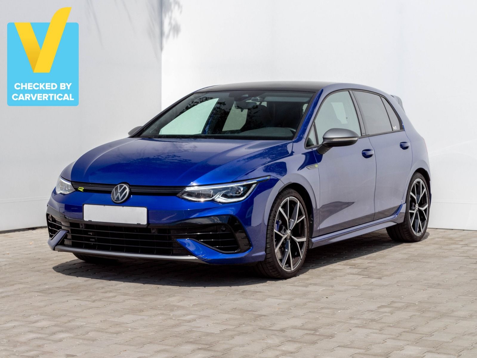 VW Golf VIII R 2.0 TSI DSG 4Motion - Samsaru's Car Outlet