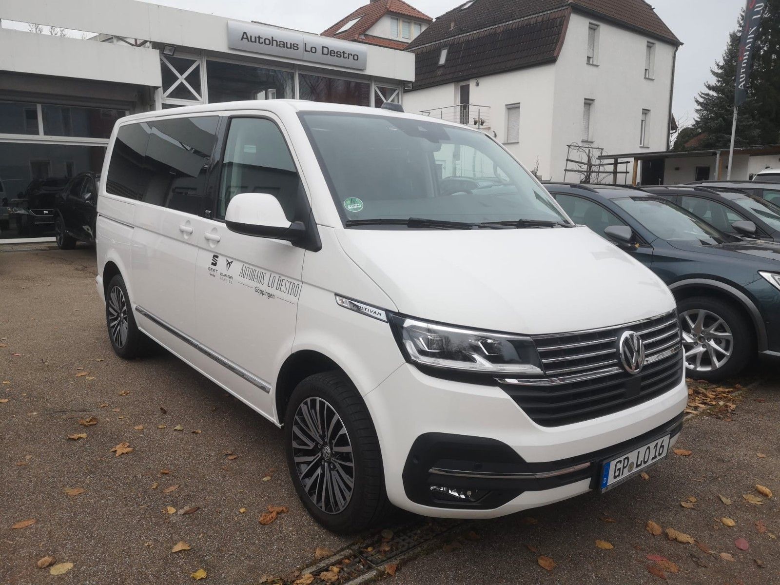 Volkswagen T6.1 Multi Gen 6 2.0 TDI DSG - Samsaru's Car Outlet