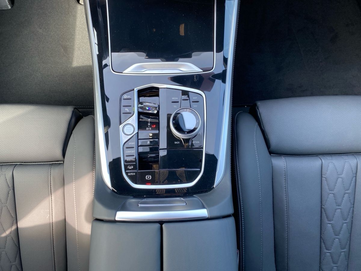 BMW X5 xDrive40d M-Sport KeyLess Pano AHK STH Air AC
