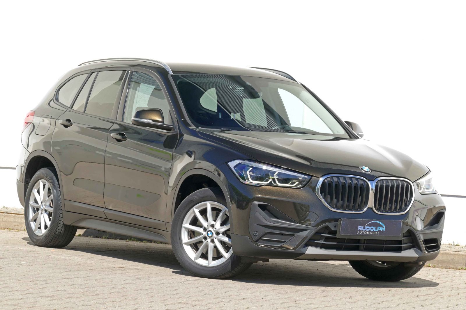 BMW X1 xDrive 20i Advantage - Samsaru's Car Outlet