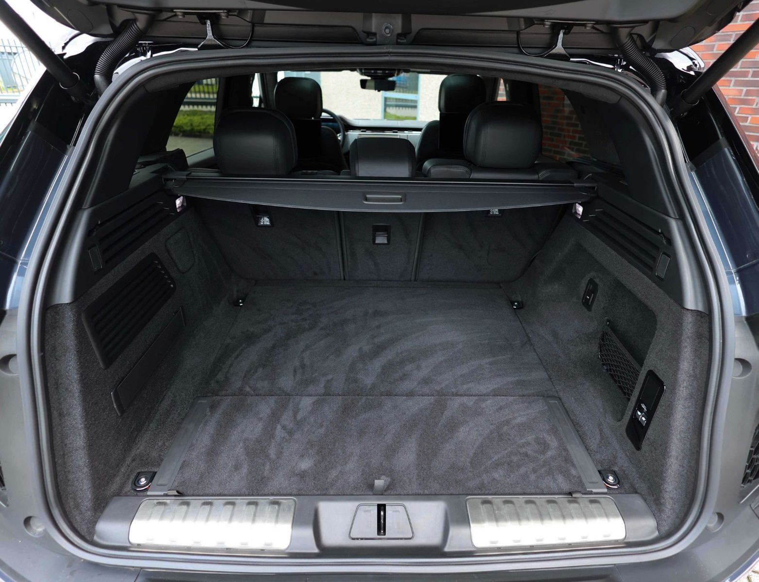Range Rover Sport P510e Autobiography - Samsaru's Car Outlet