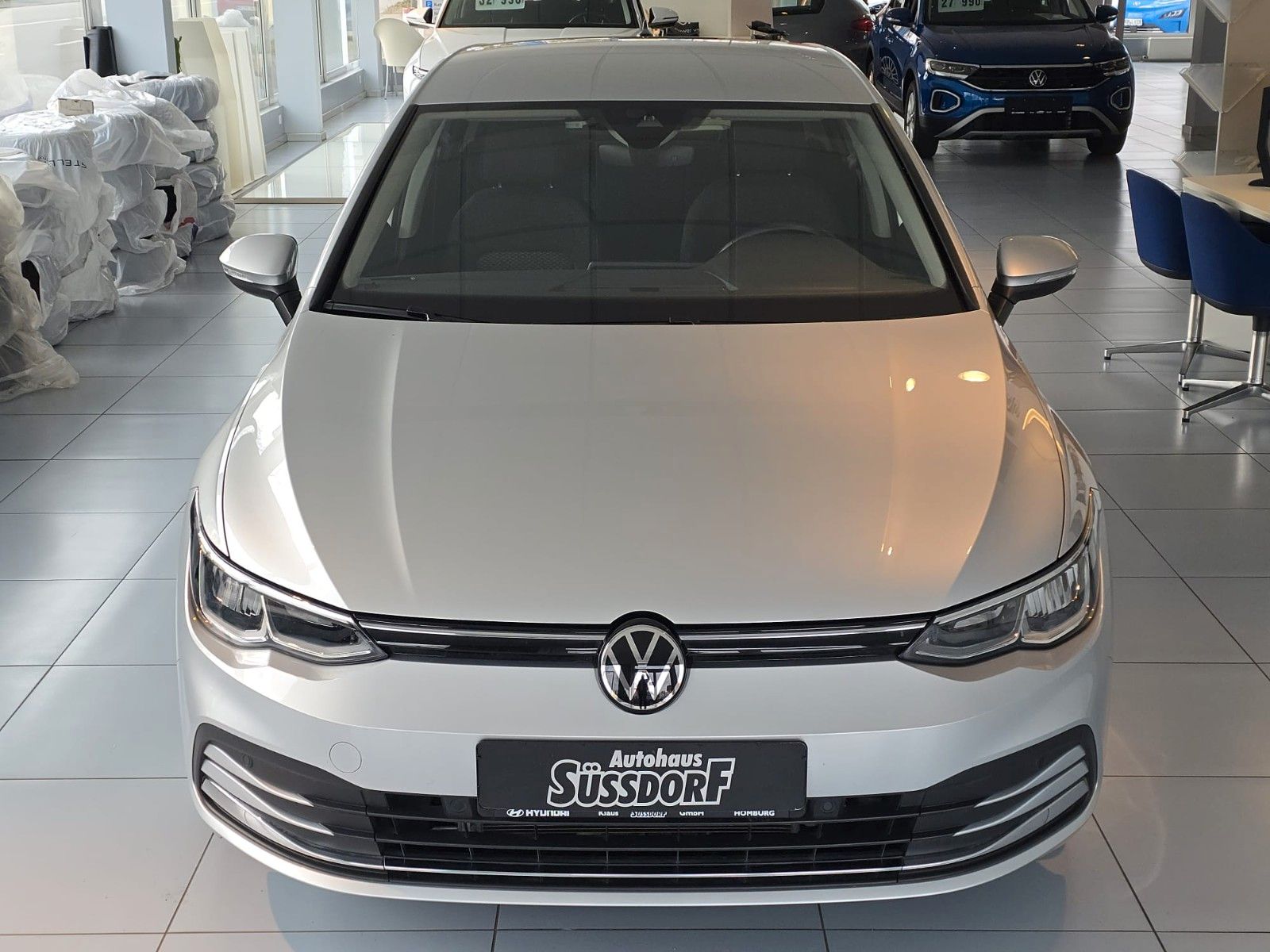 Volkswagen Golf VIII Active - Samsaru's Car Outlet