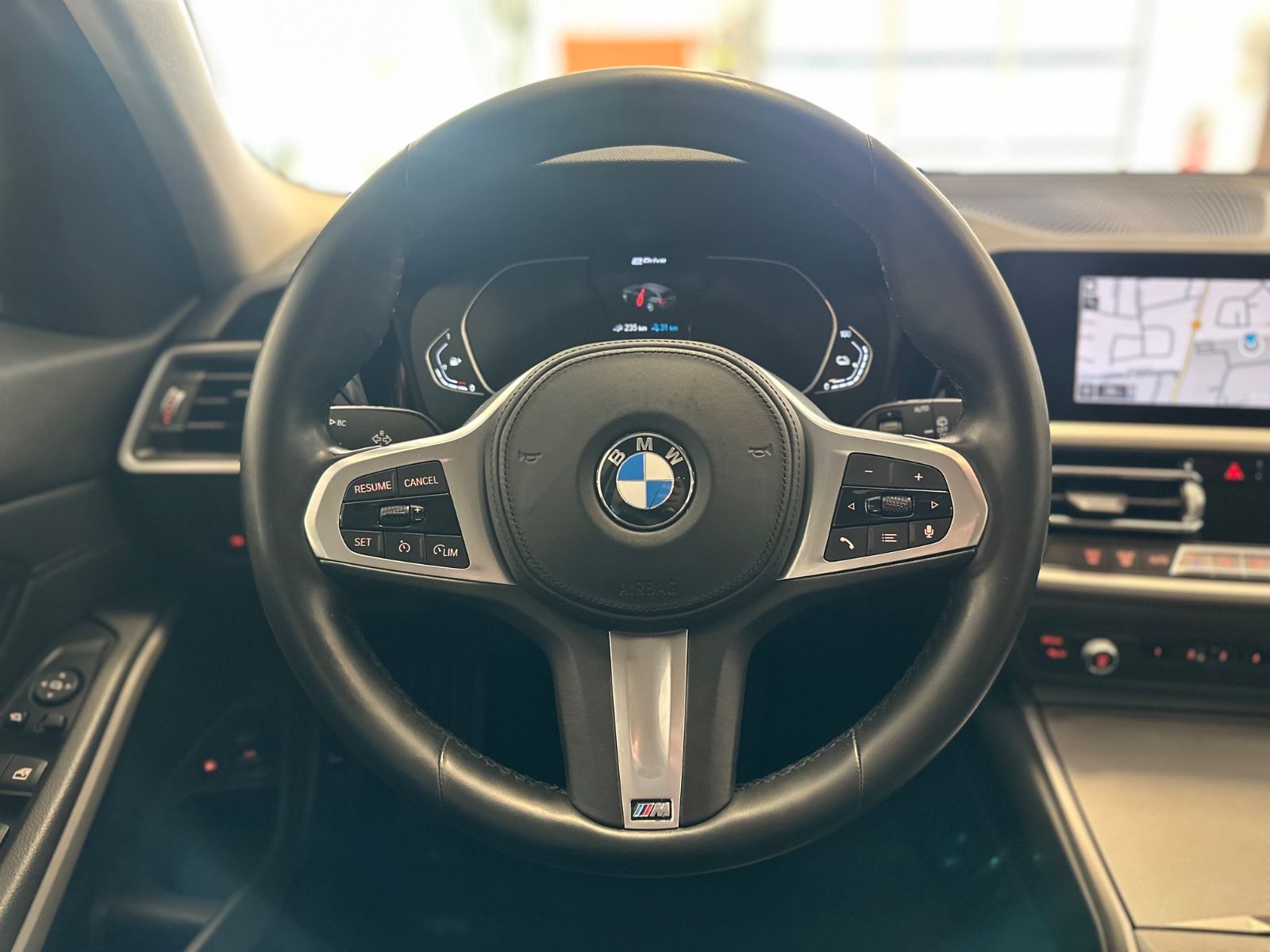 BMW 330e - Samsaru's Car Outlet