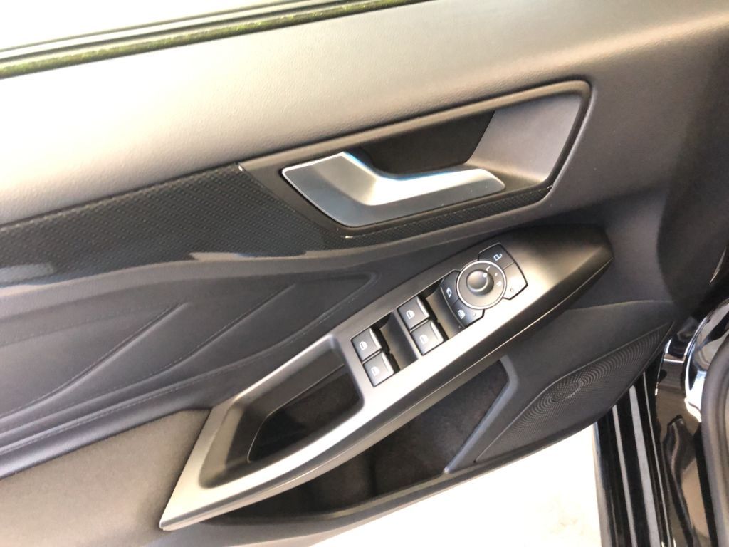 Ford Focus Turnier 1.0 EcoBoost Hybrid Aut. ST-LINE X