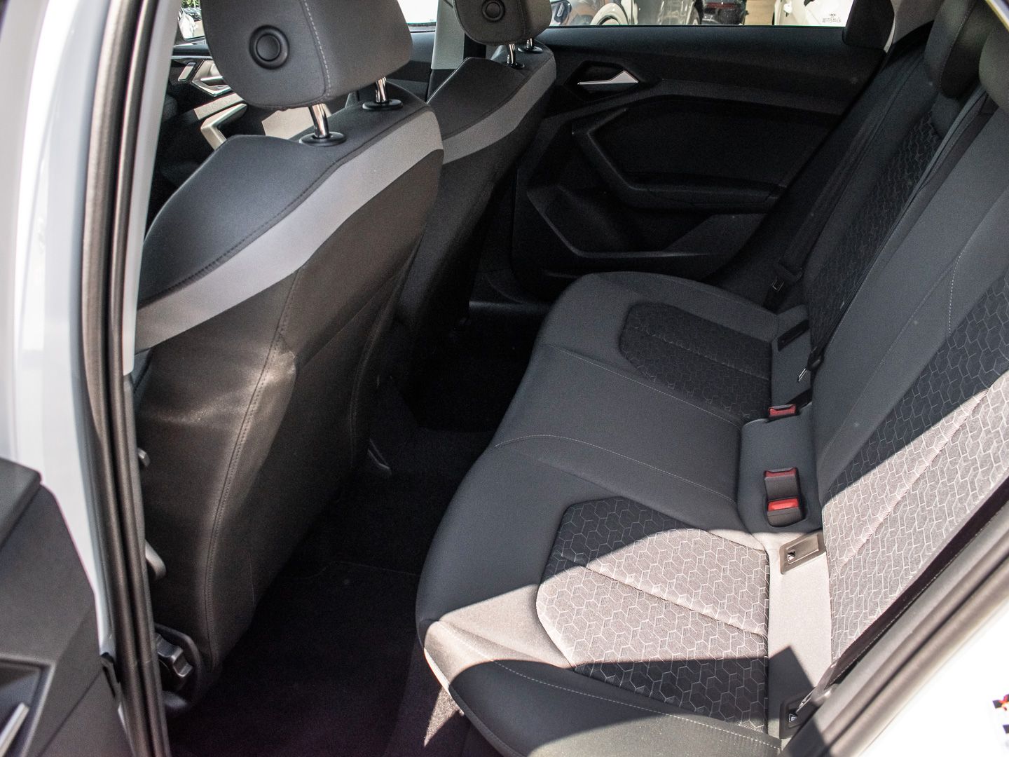 Audi A1 Sportback 25 TFSI advanced - Samsaru's Car Outlet