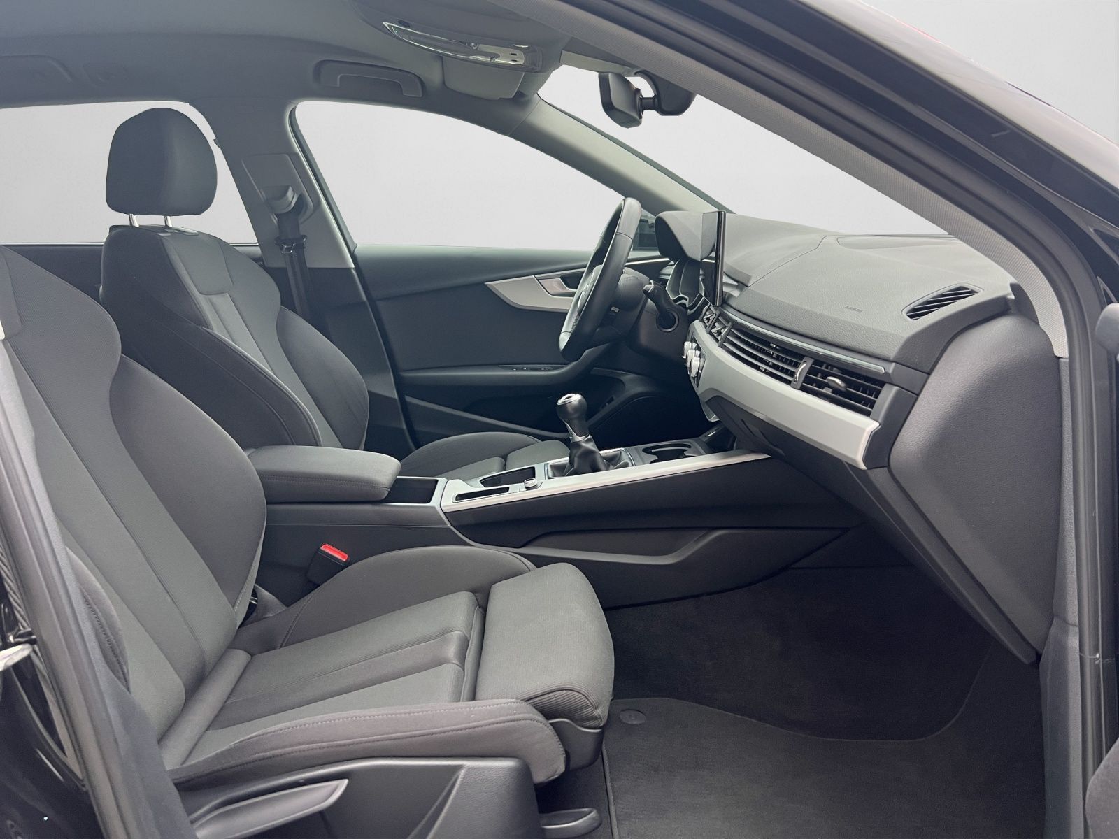 Audi A4 Avant 35 TFSI VIRTUAL COCKPIT PLUS - Samsaru's Car Outlet