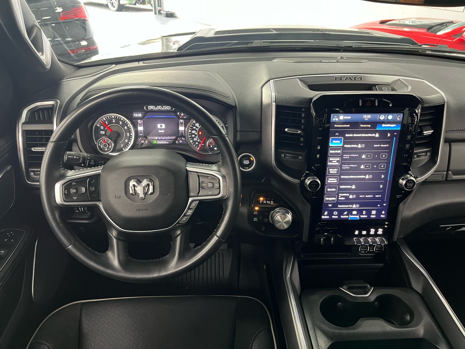 Dodge RAM 5,7l V8 *LARAMIE/12 Zoll Display/LED/AHK/SHZ
