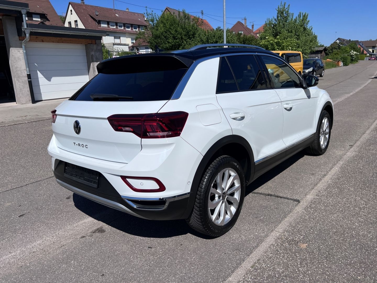 Volkswagen T-Roc 1.0TSI Style - Samsaru's Car Outlet