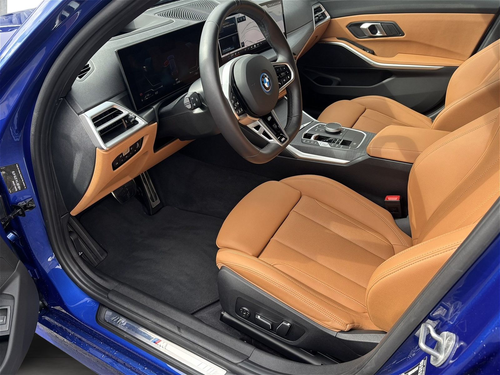 BMW 330e xDrive TOURING M SPORT AHK PANO AKUSTIK  E-