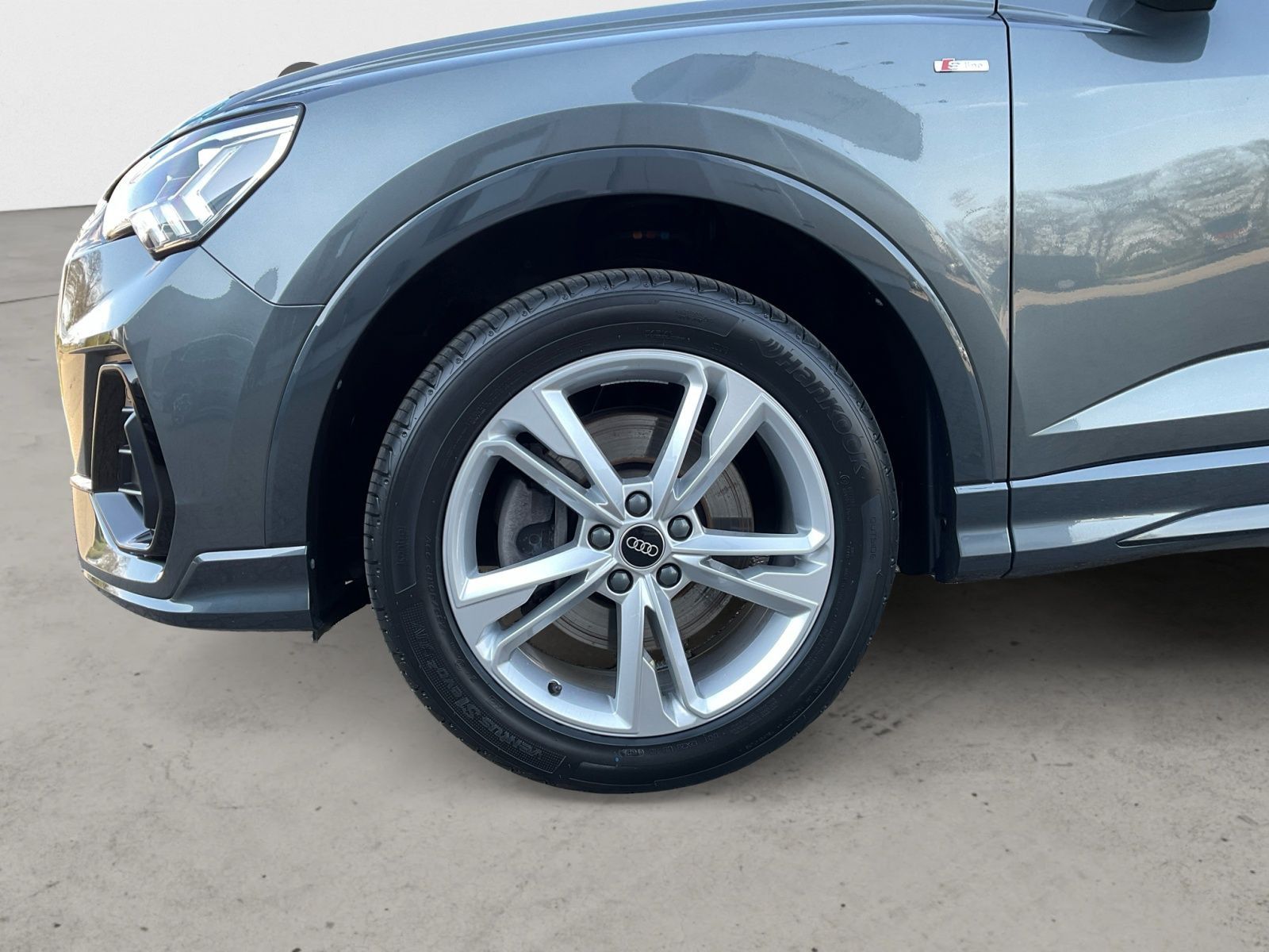 Audi Q3 Sportback 40 TFSI quattro S line - Samsaru's Car Outlet