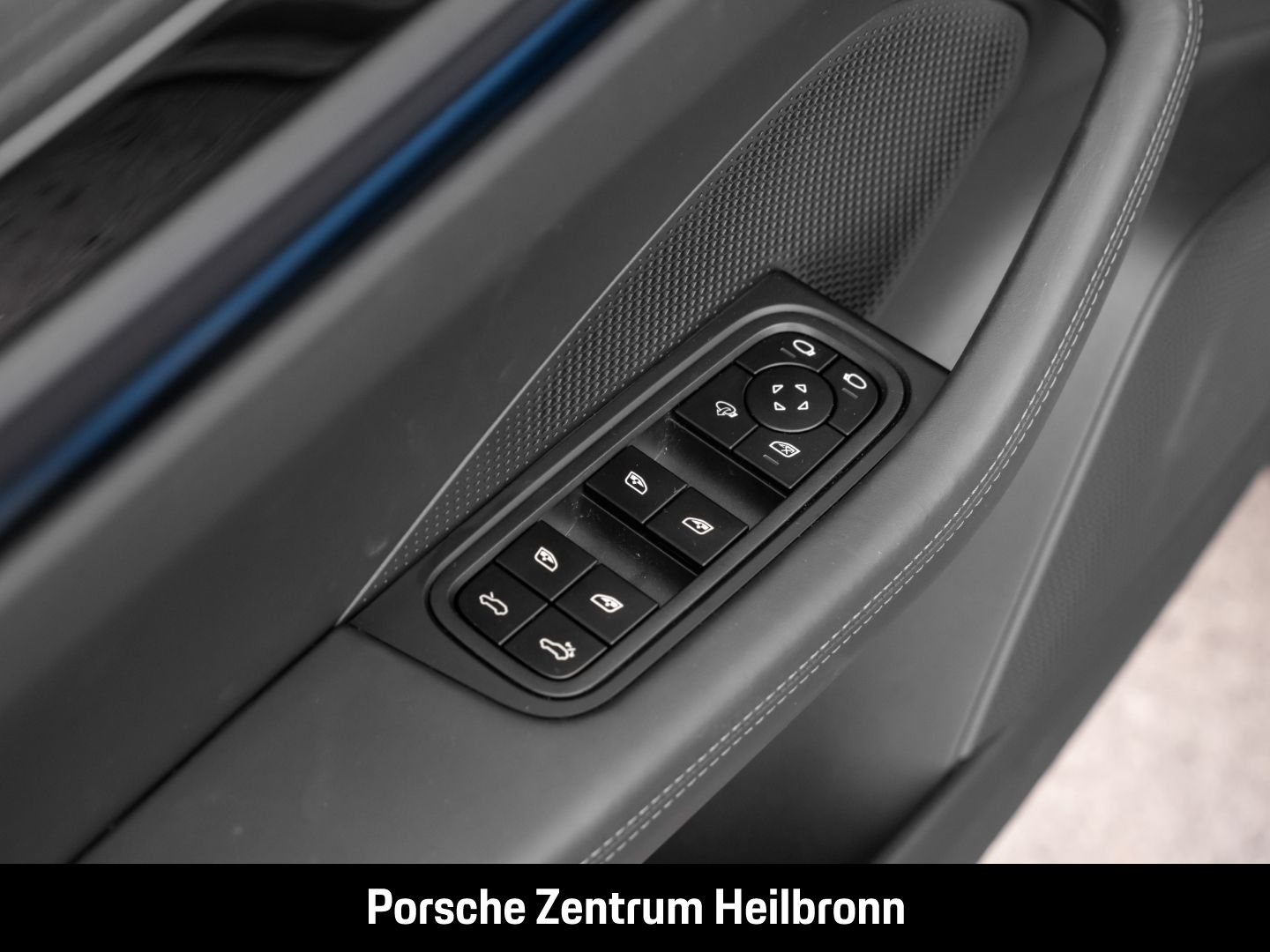Porsche Macan 4 Surround-View LED-Matrix Luftfederung