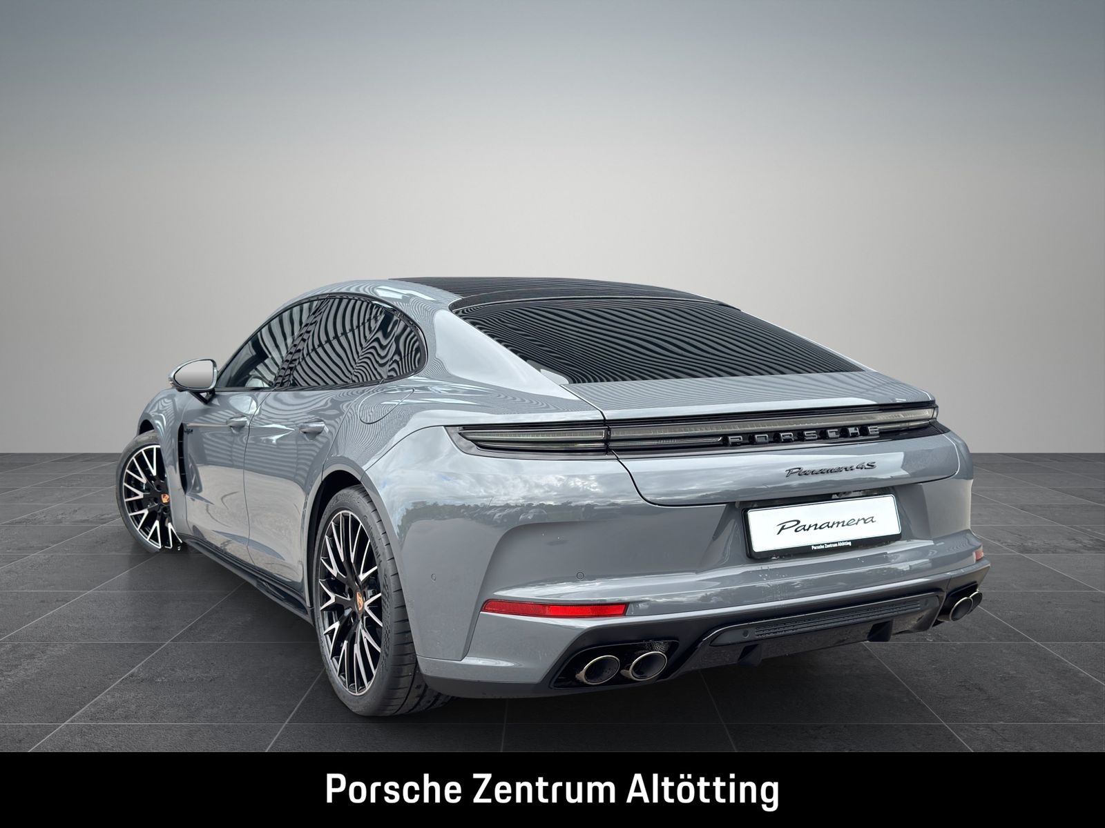 Porsche Panamera 4S E-Hybrid | SportDesign Paket schwarz