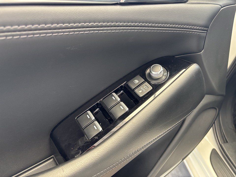 Mazda 6 Kombi Exclusive-Line 2.5i BOSE+HEAD-UP+MATRIX+