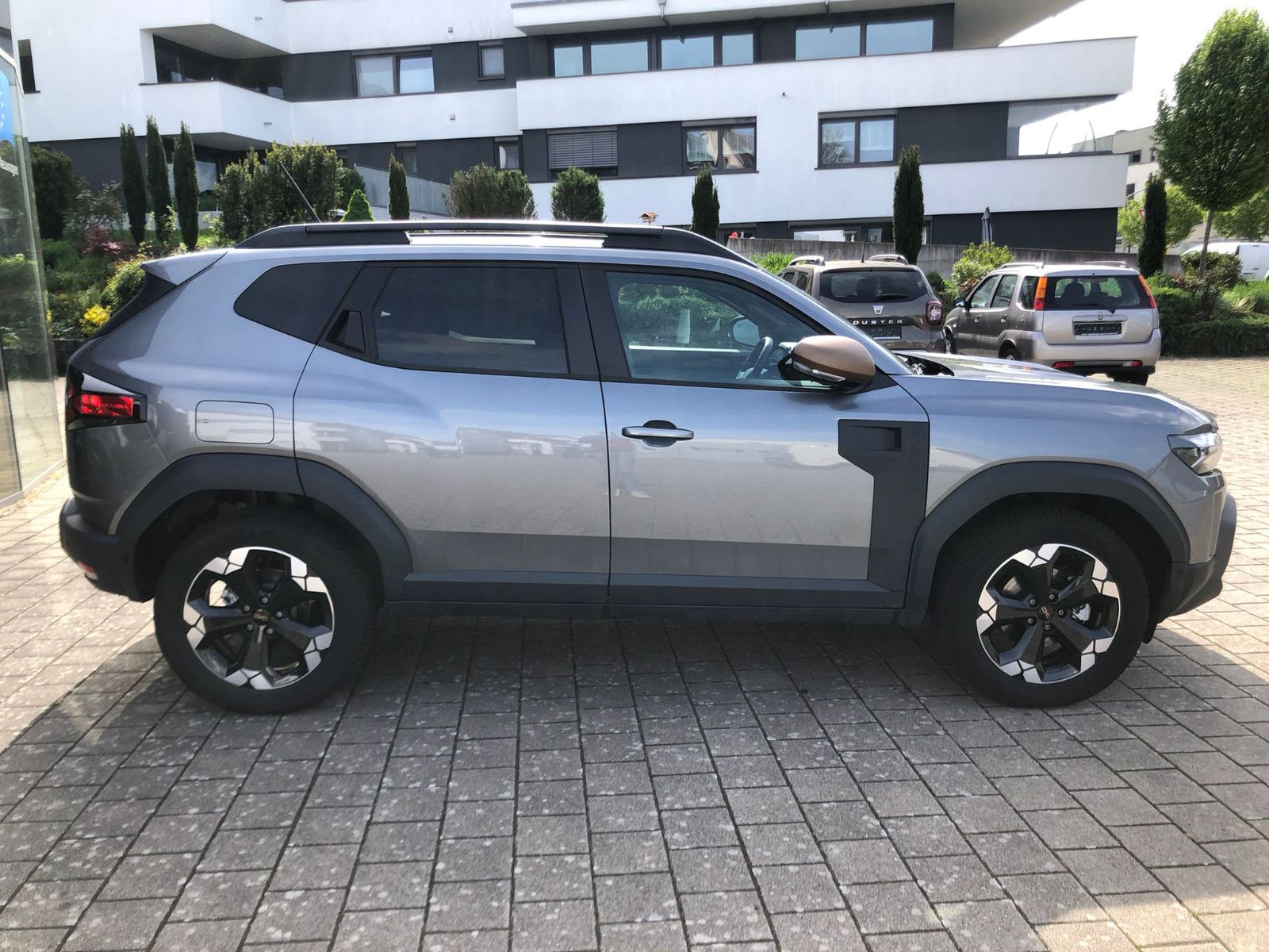 Dacia Duster HYBRID 140 Extreme+ - Samsaru's Car Outlet