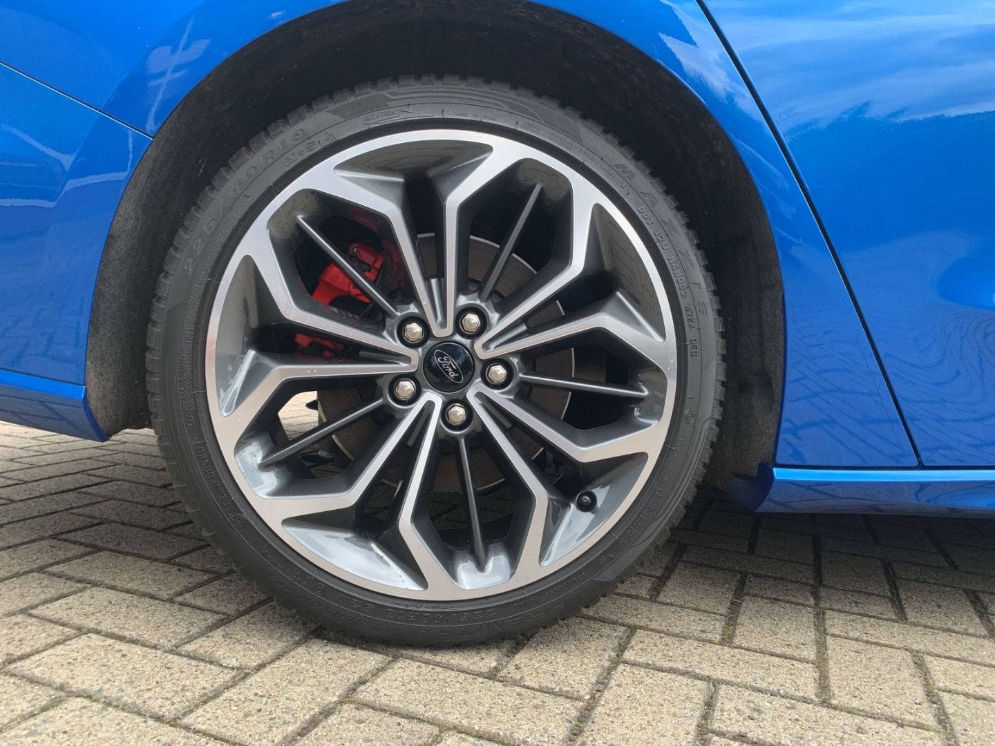 Ford Focus Turnier ST-Line X El. Panodach Navi Digita