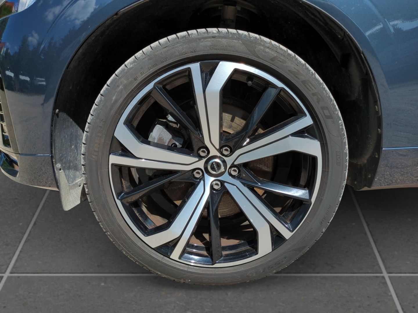 Volvo XC60 Ultimate Dark AWD HUD AD StandHZG Luftfeder