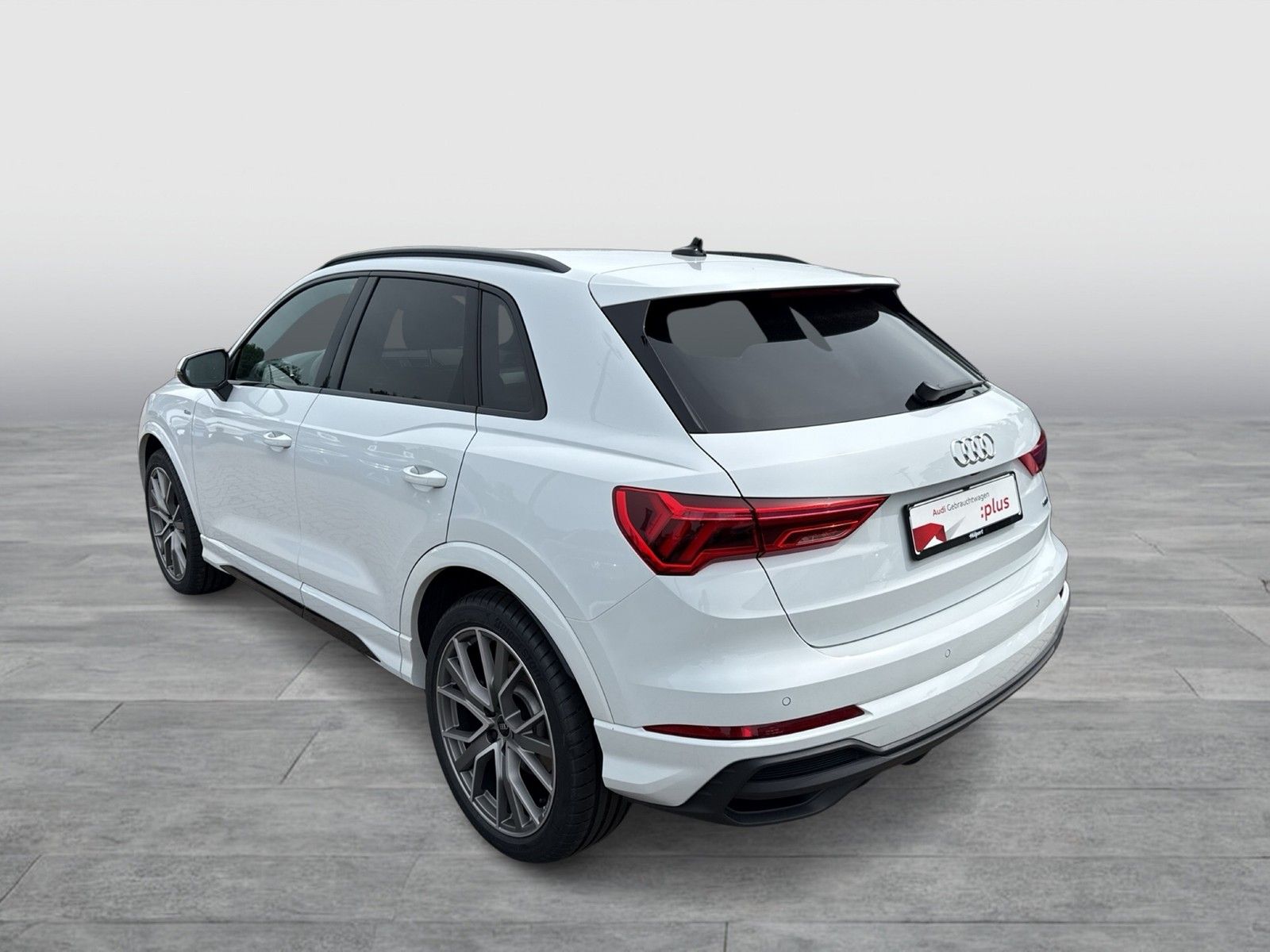 Audi Q3 40 quattro S LINE STANDHZ. AHK 360°CAM LM20