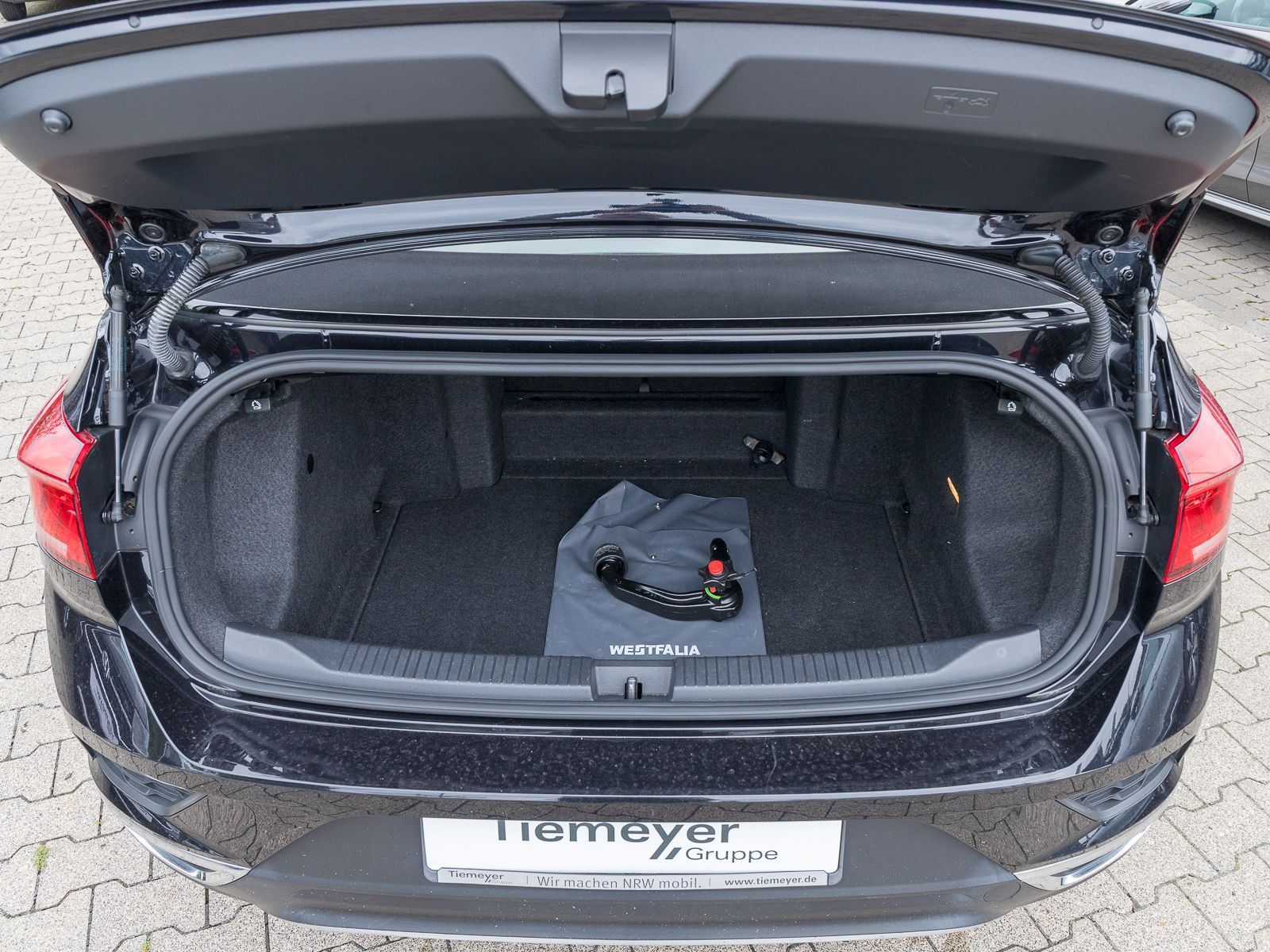 Volkswagen T-Roc Cabriolet 1.5 TSI DSG STYLE - Samsaru's Car Outlet