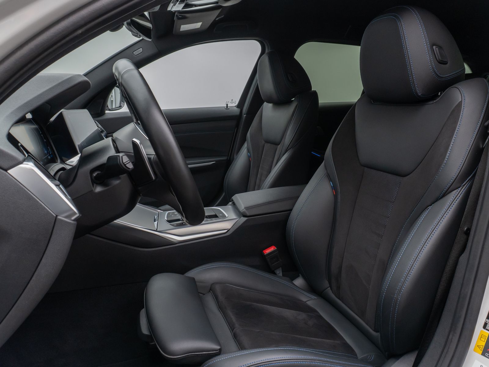 BMW 330e M Sport - Samsaru's Car Outlet