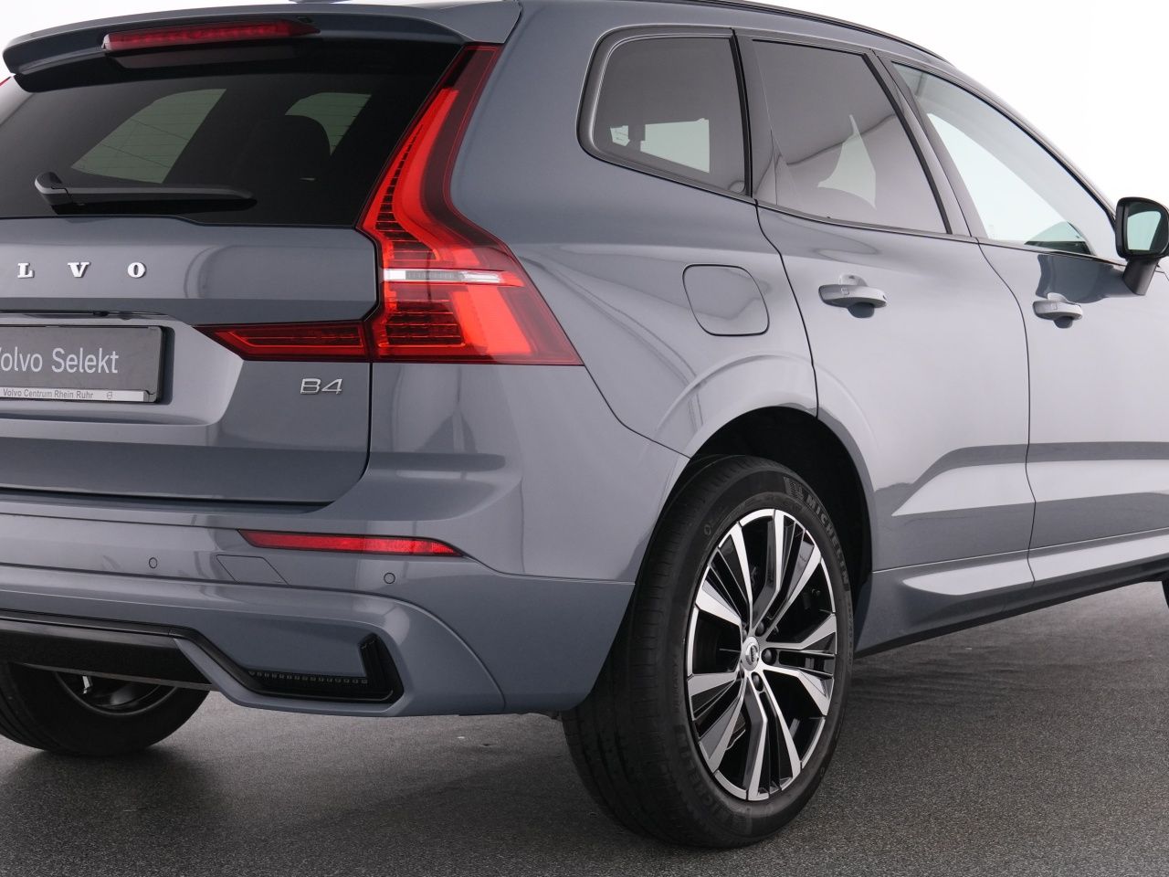 Volvo XC60 B4 Plus Dark+FAP+LM20+MET+WINERPAK+MEMORY+