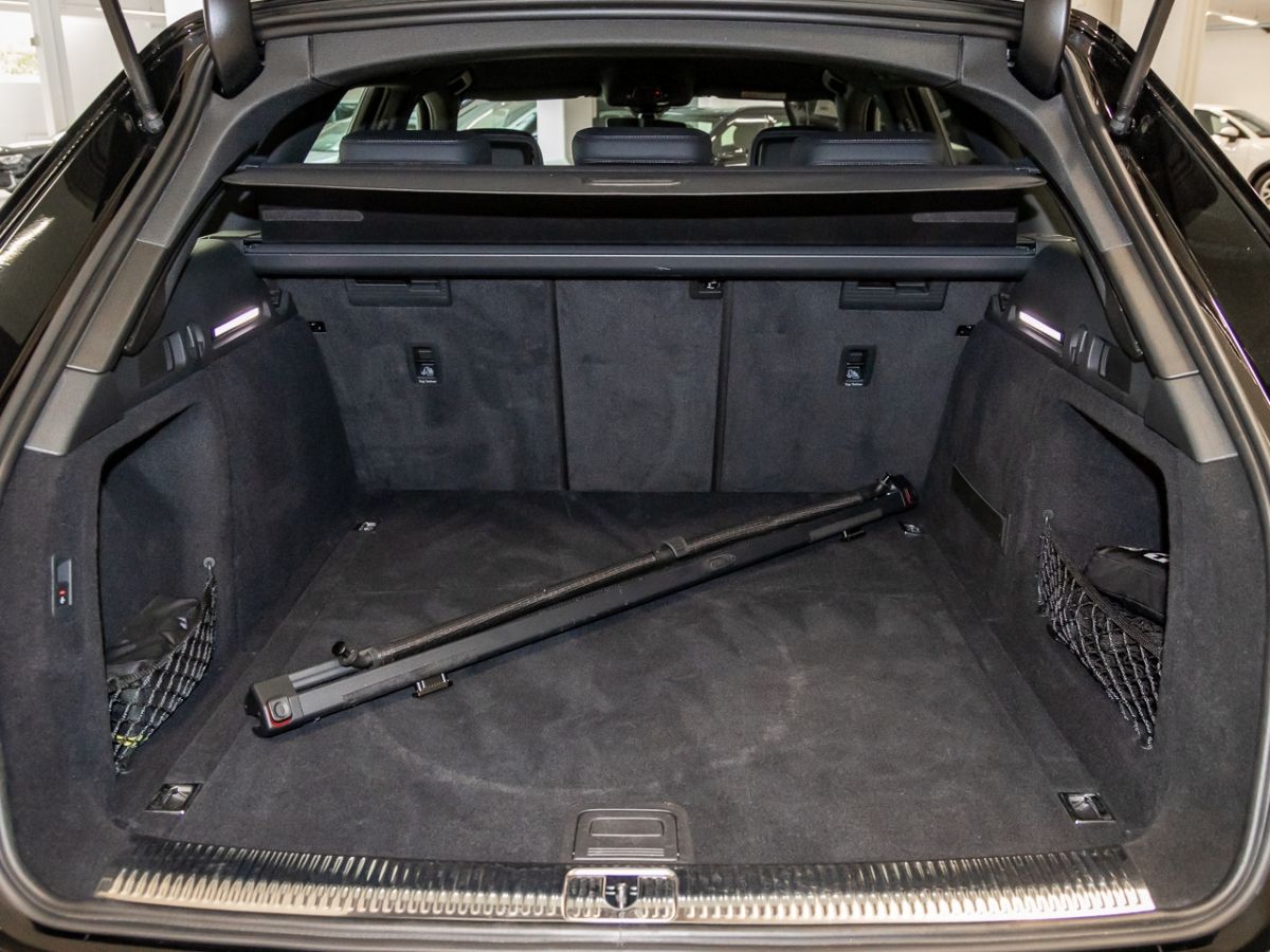 Audi A4 Avant 35 TFSI advanced S line - Samsaru's Car Outlet