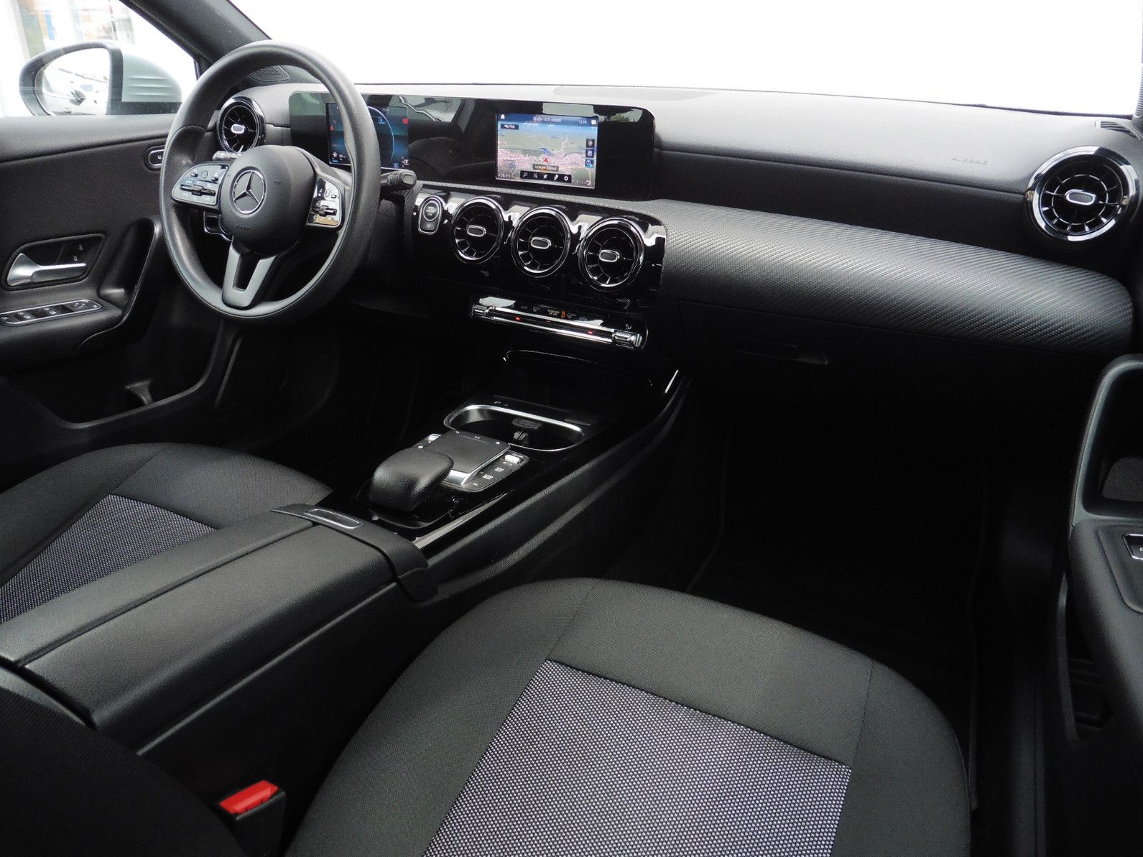 Mercedes-Benz A 180 d DCT - Samsaru's Car Outlet