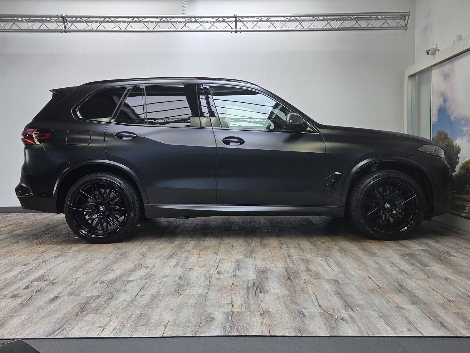 BMW X5 M Competition Matt AHK Sky B&W Carbon UPE196