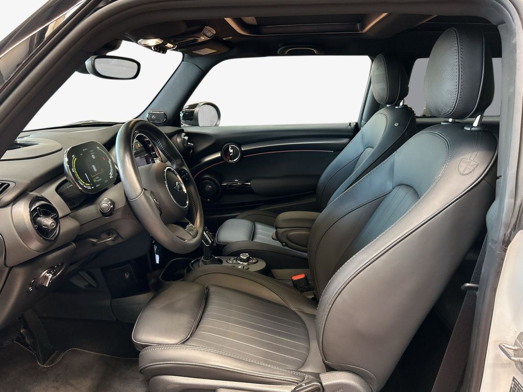 MINI Cooper SE MINI Yours Trim - Samsaru's Car Outlet