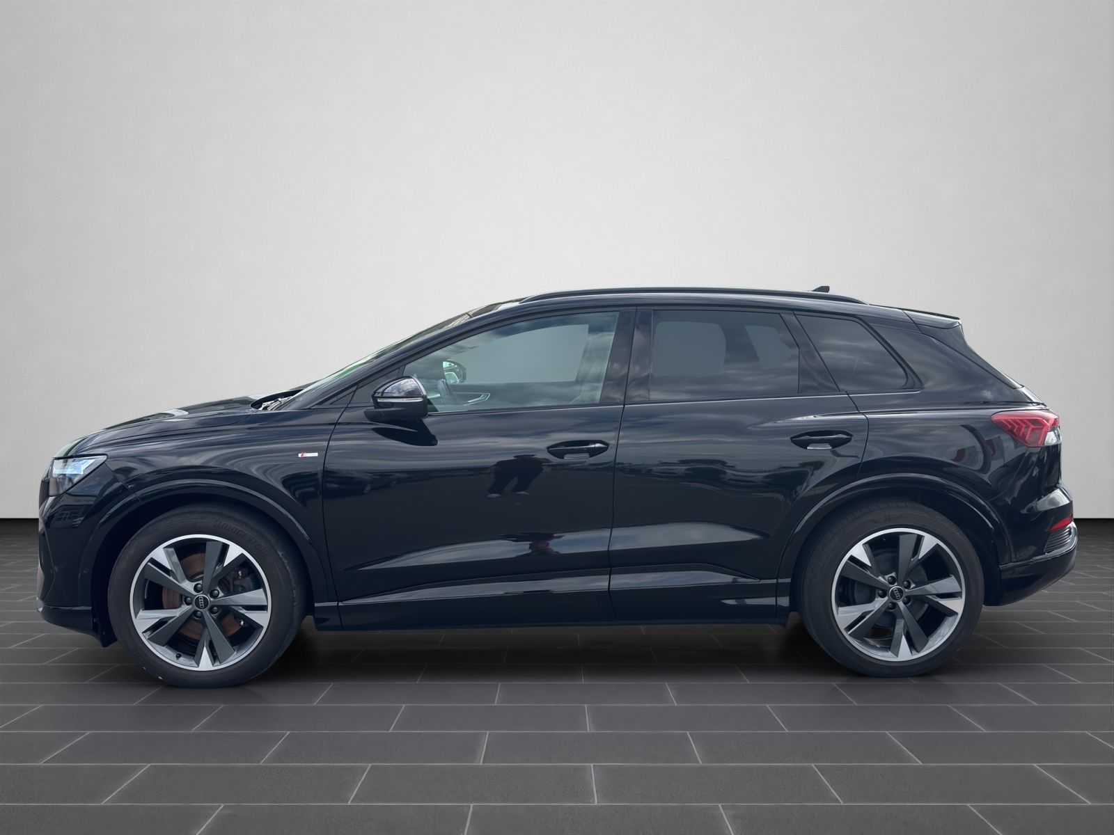 Audi Q4 e-tron 50 Quattro S-line KLIMA NAVI RFK SHZ A